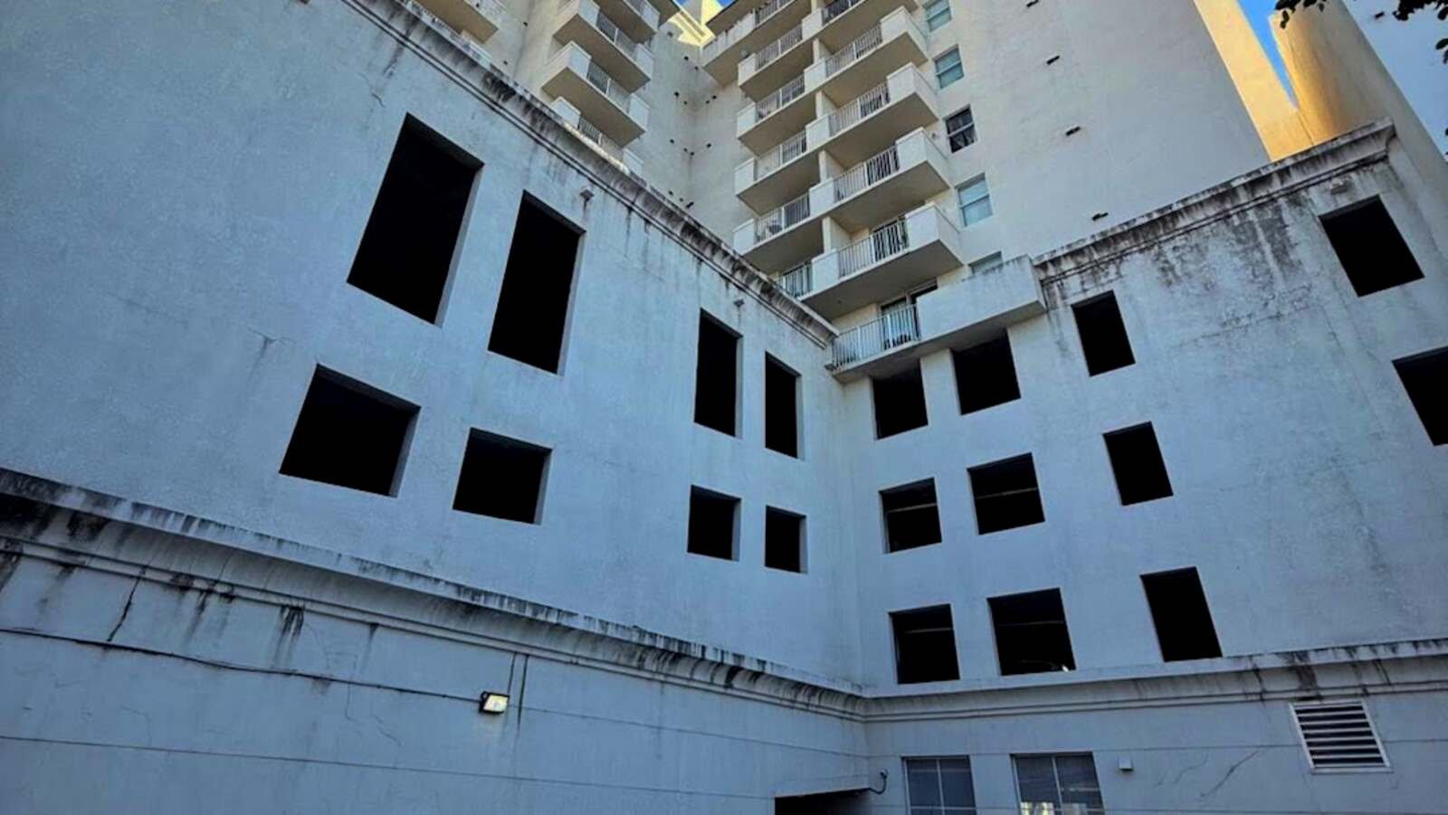 Courtyard building before drone cleaning